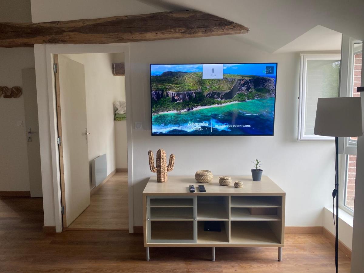 Charmant Appartement Avec Spa Fontenay-le-Comte Bagian luar foto